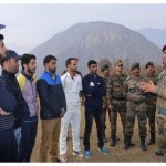  MS Dhoni dressed as Army man in Kashmir